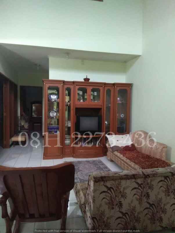 dijual rumah setraduta