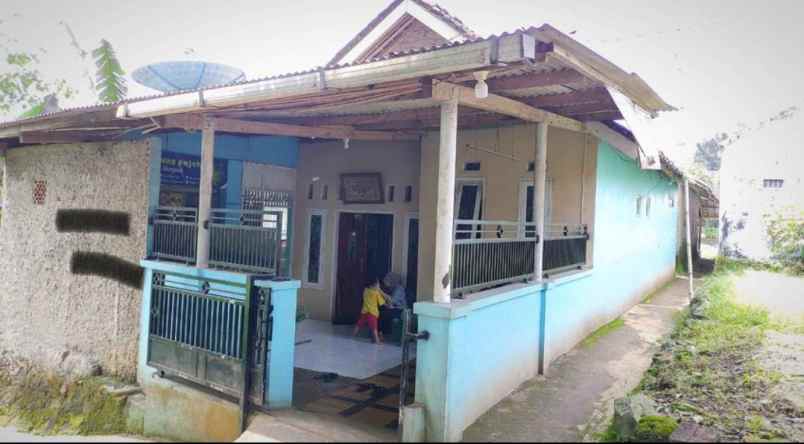 dijual rumah siap huni