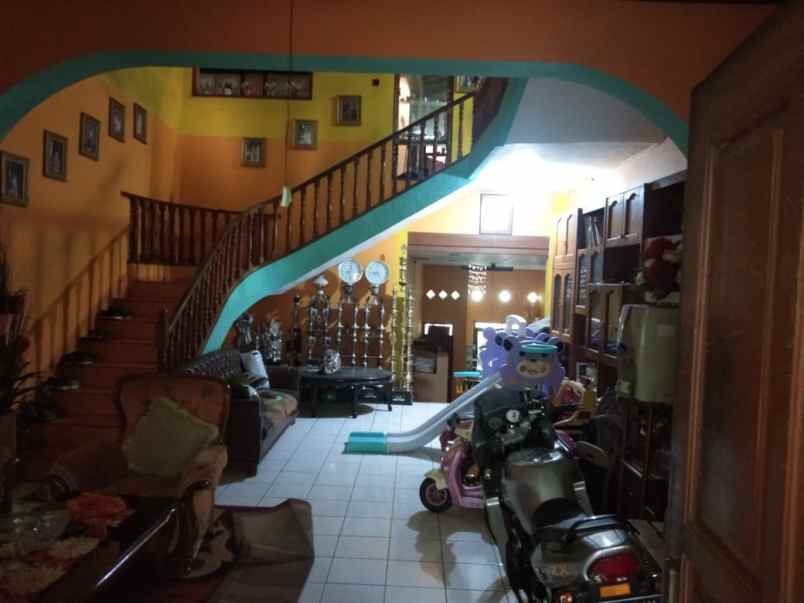 dijual rumah siap huni bekas usaha matrial cimahi