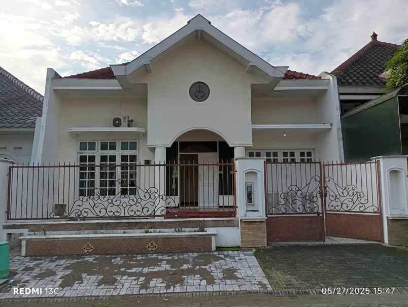 dijual rumah siap huni lokasi araya golf malang