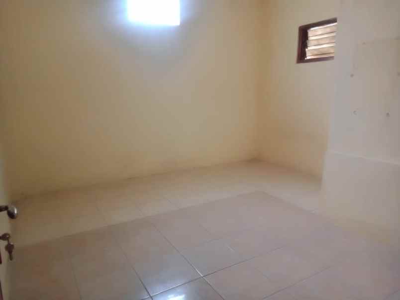 dijual rumah songgoriti