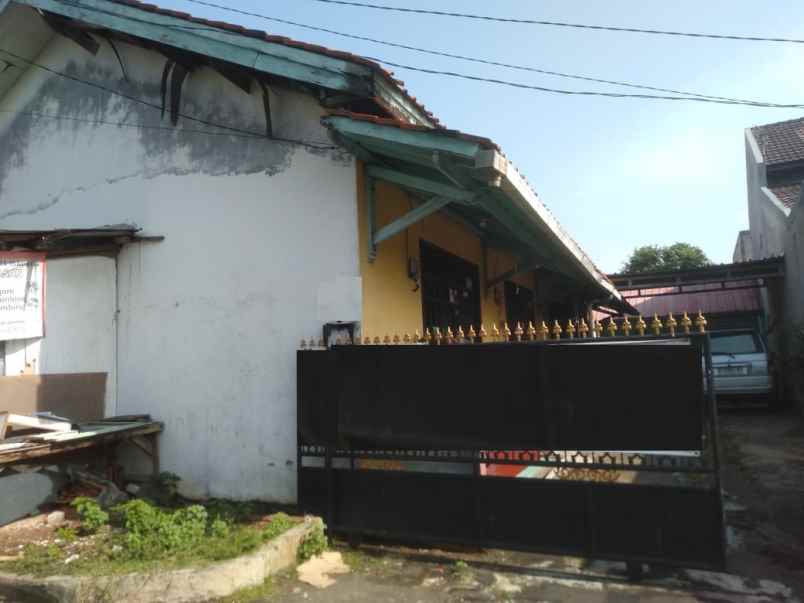 dijual rumah srengseng