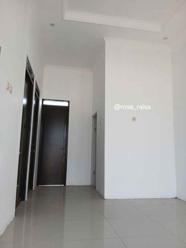 dijual rumah sriamur tambun utara