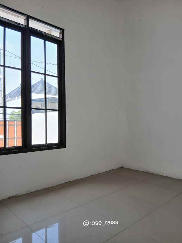 dijual rumah sriamur tambun utara