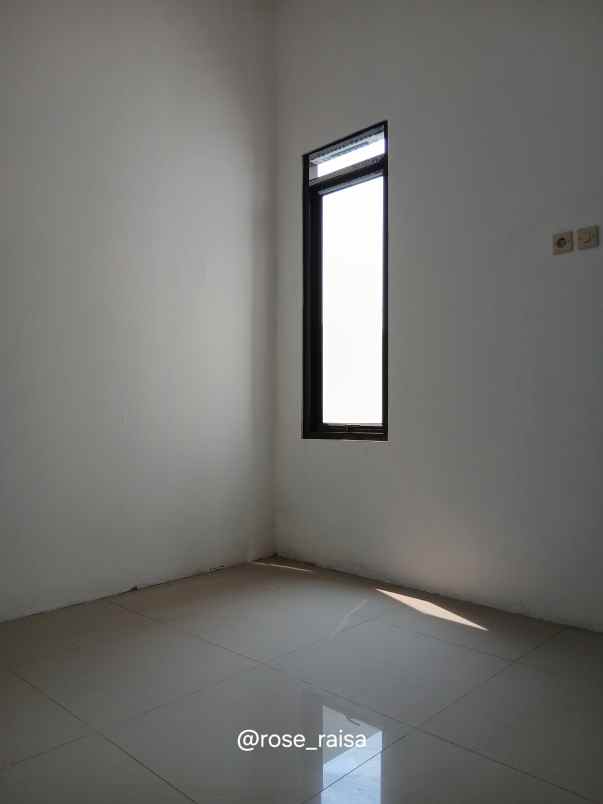 dijual rumah sriamur tambun utara