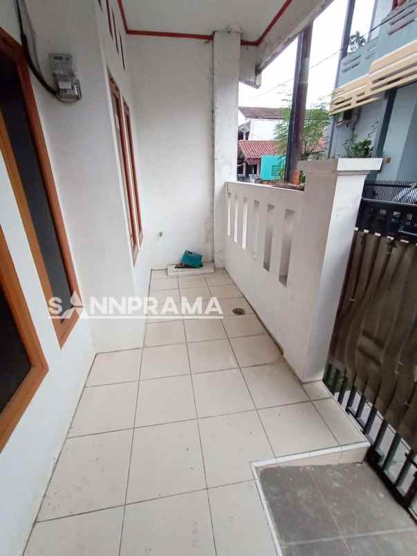 dijual rumah sukamaju