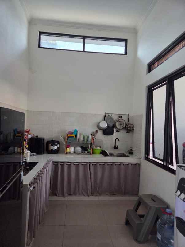 dijual rumah sukatani permai rt 12 rw