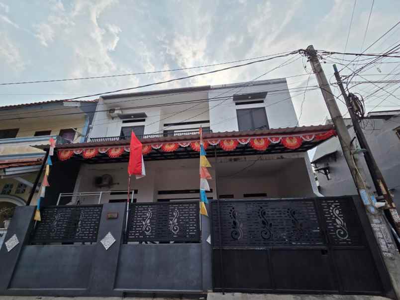 dijual rumah sukatani permai rt 12 rw
