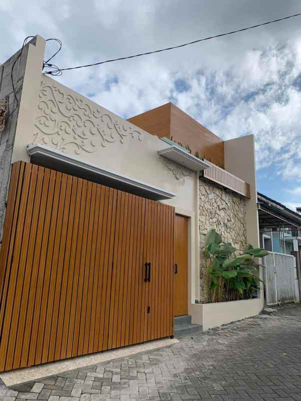 dijual rumah sukun