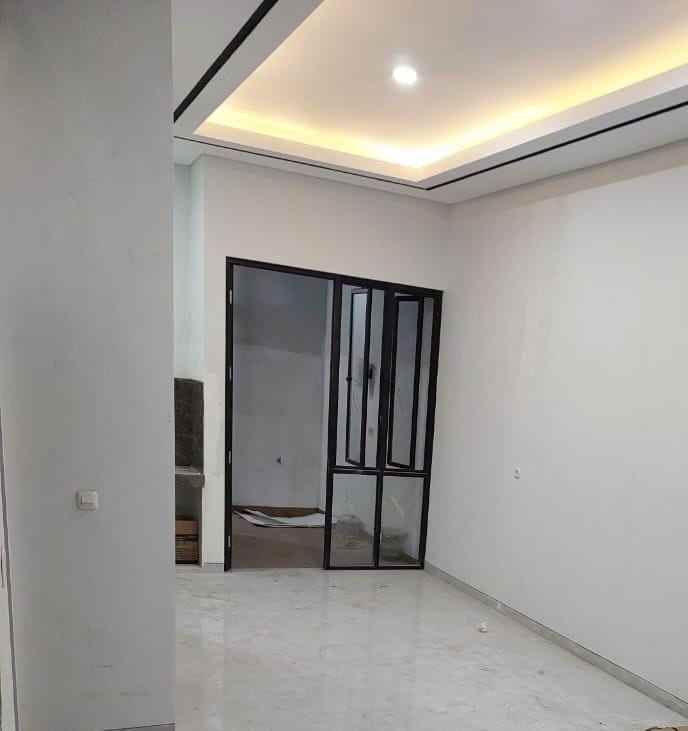 dijual rumah sutorejo