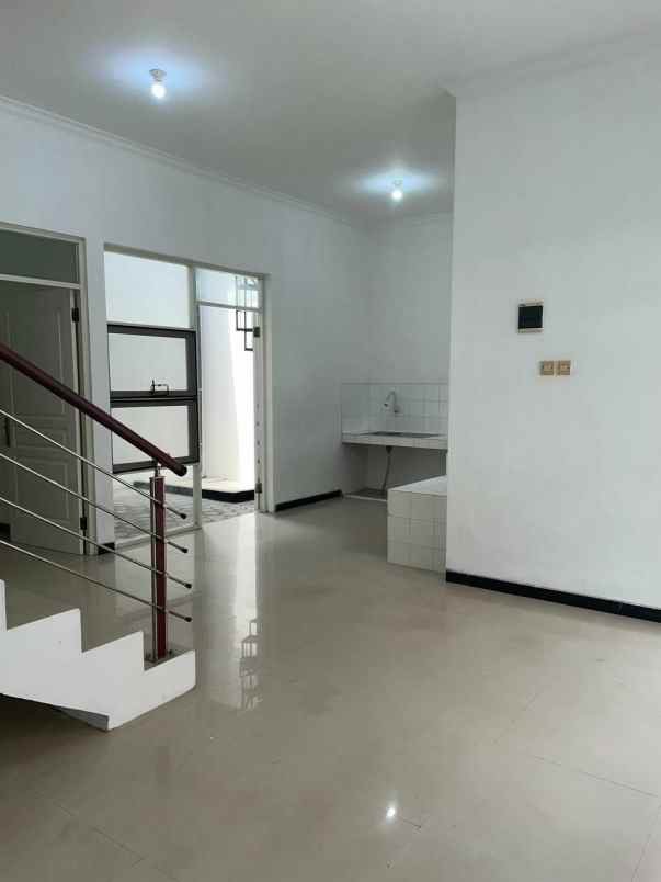 dijual rumah sutorejo mulyorejo