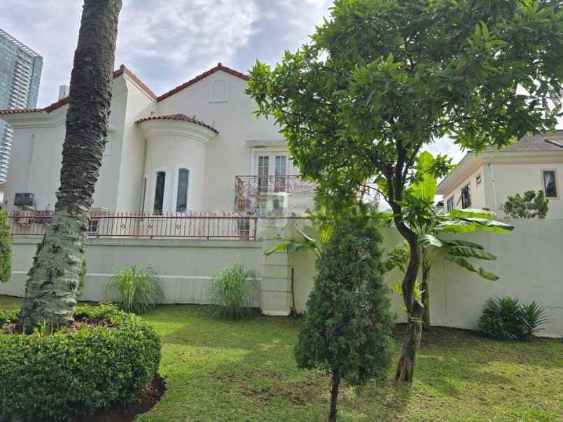 dijual rumah taman beverly golf lippo