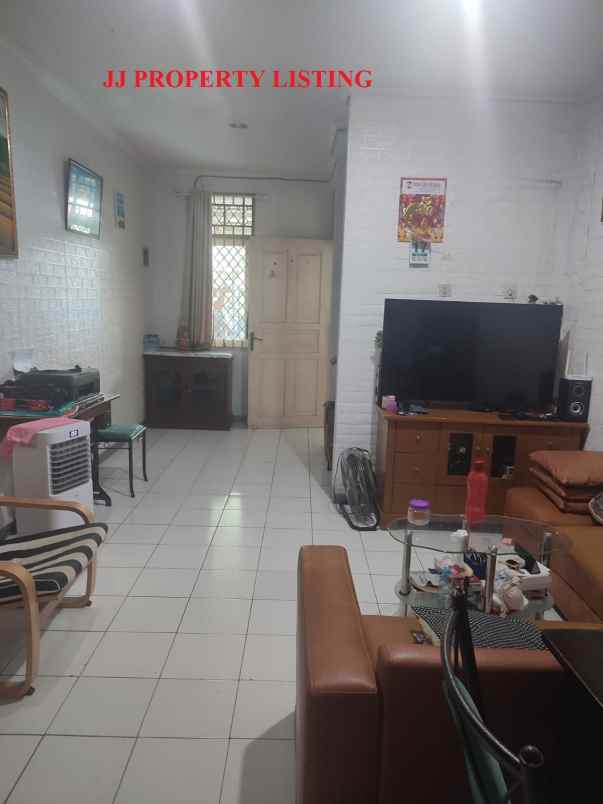 dijual rumah taman palem lestari cengkareng