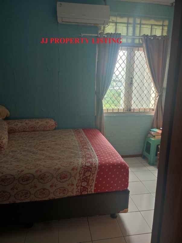 dijual rumah taman palem lestari cengkareng