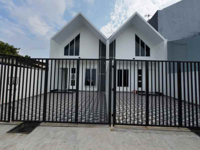 dijual rumah tanah baru beji depok