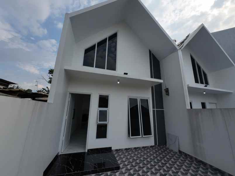 dijual rumah tanah baru beji depok