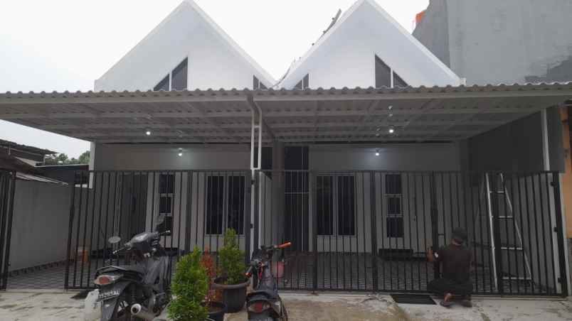 dijual rumah tanah baru beji depok