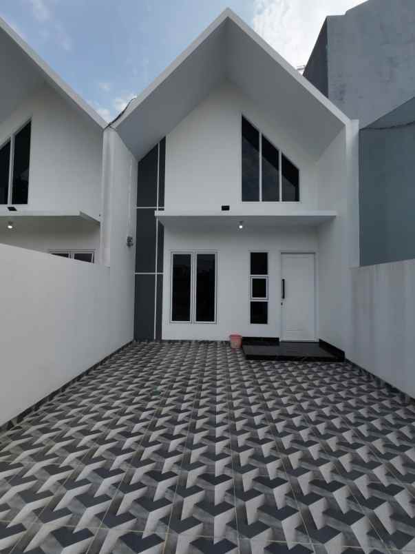 dijual rumah tanah baru beji depok