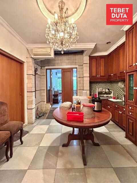 dijual rumah tebet barat