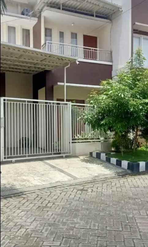 dijual rumah tenggilis timur surabaya