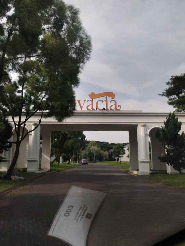 dijual rumah the eminent vivacia bsd city