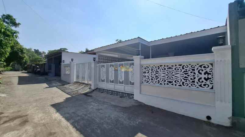 dijual rumah tirtomartani kalasan