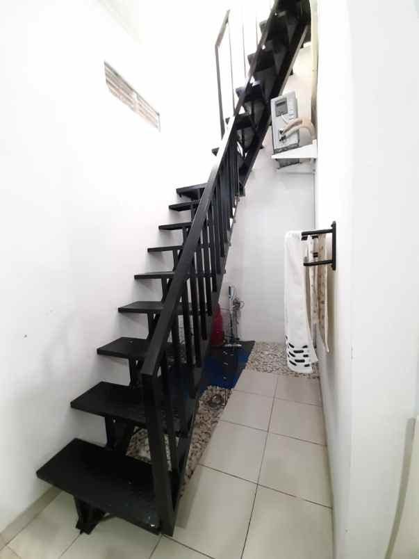 dijual rumah tki 1 greenvile