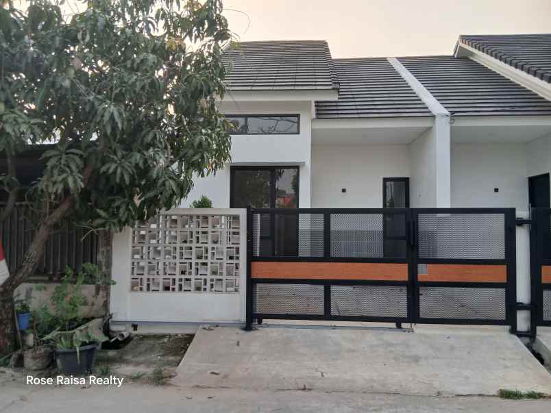dijual rumah ujung harapan