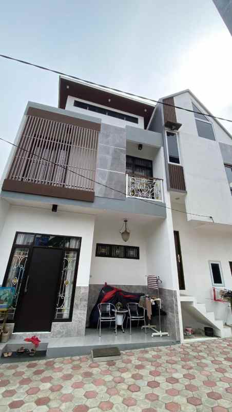 dijual rumah utan kayu matraman jakarta