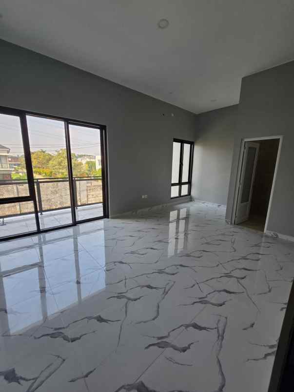 dijual rumah villa indah permai