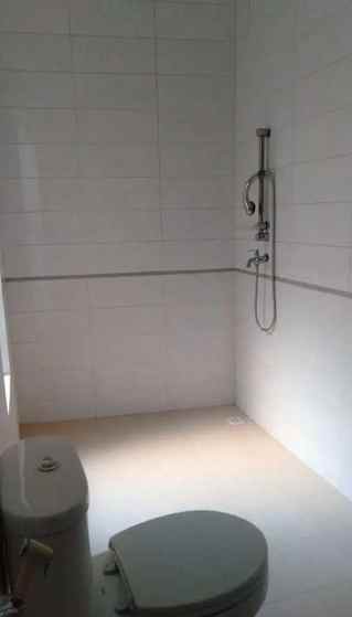 dijual rumah village garden