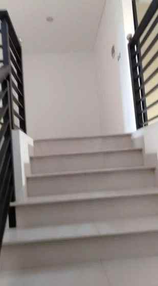 dijual rumah village garden