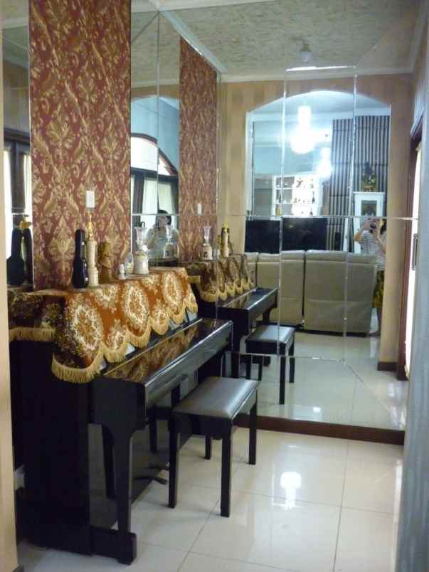 dijual rumah waterplace residence