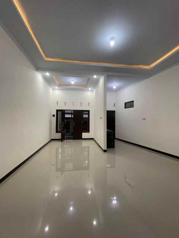 dijual rumah wedomartani ngemplak