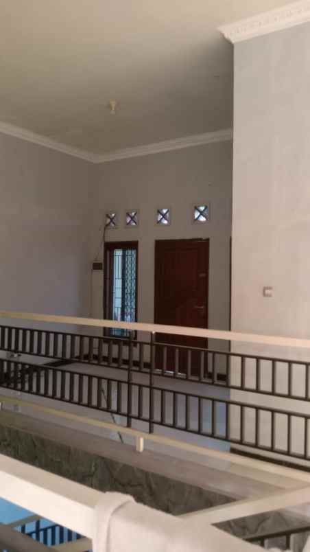 dijual rumah western regency