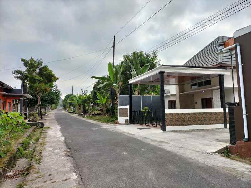 dijual rumah widodomartani