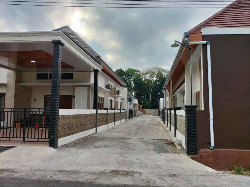 dijual rumah widodomartani