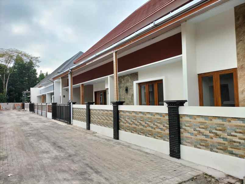 dijual rumah widodomartani