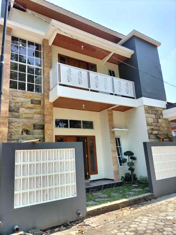 dijual rumah widodomartani