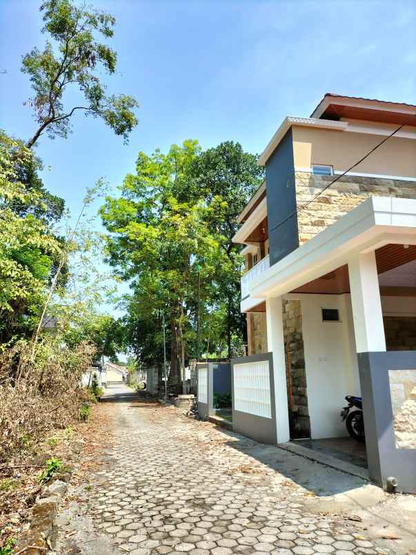 dijual rumah widodomartani