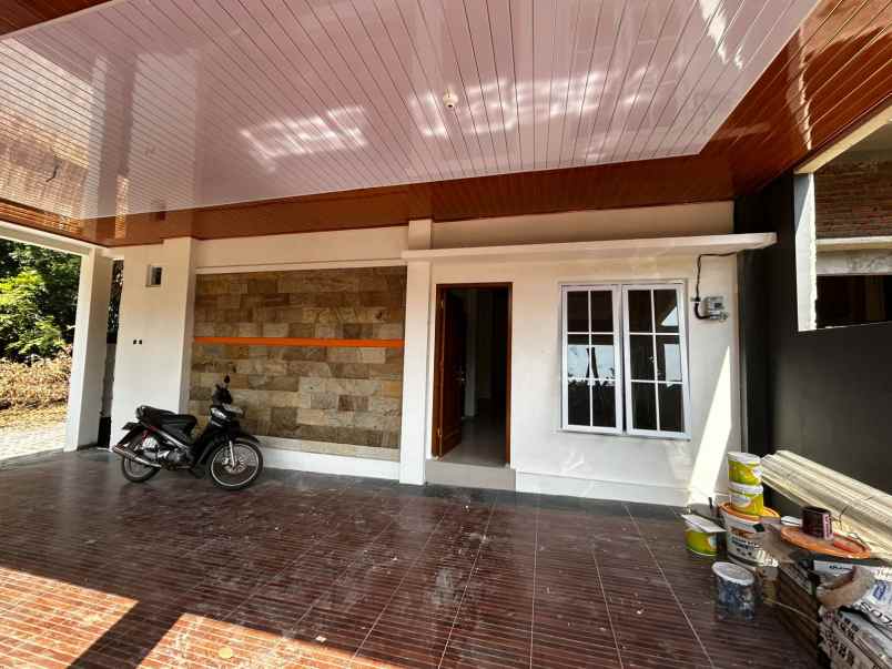 dijual rumah widodomartani