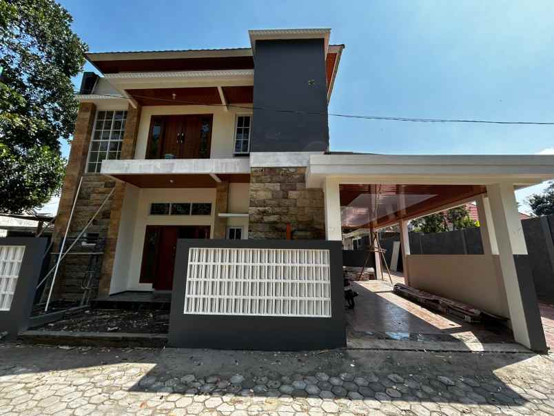 dijual rumah widodomartani