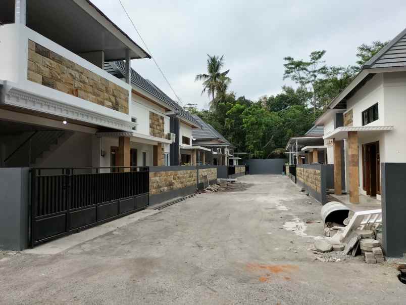 dijual rumah widodomartani ngemplak