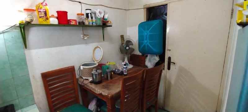 dijual rumah wiguna tengah