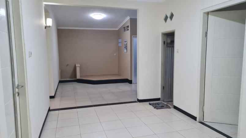 dijual rumah wisma bungurasih