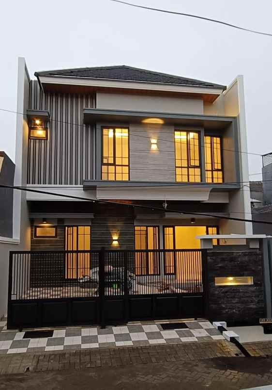 dijual rumah wisma permai