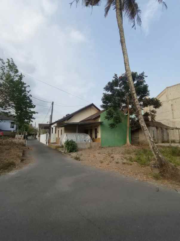 dijual tanah banjeng maguwoharjo