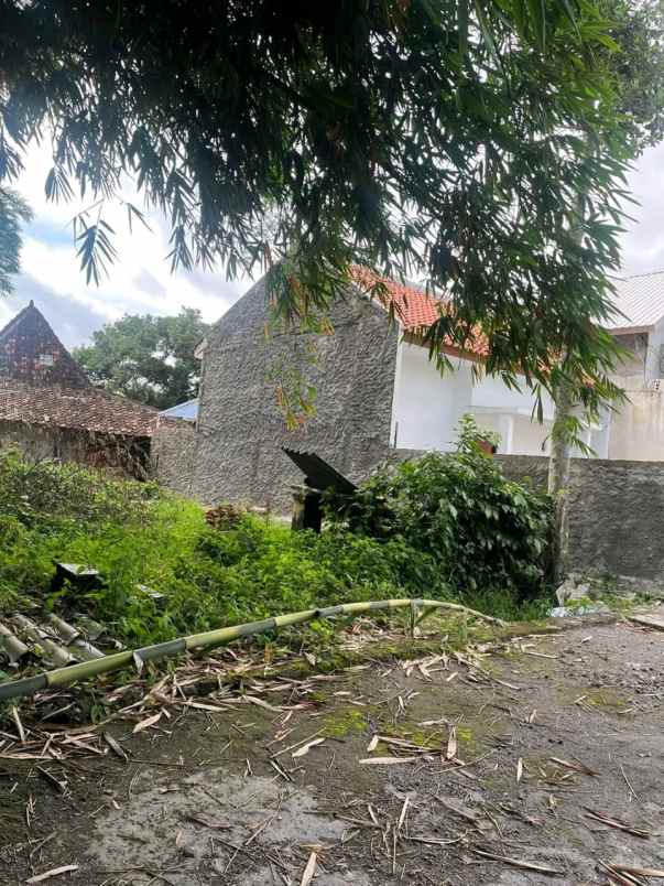 dijual tanah belakang kampus uii