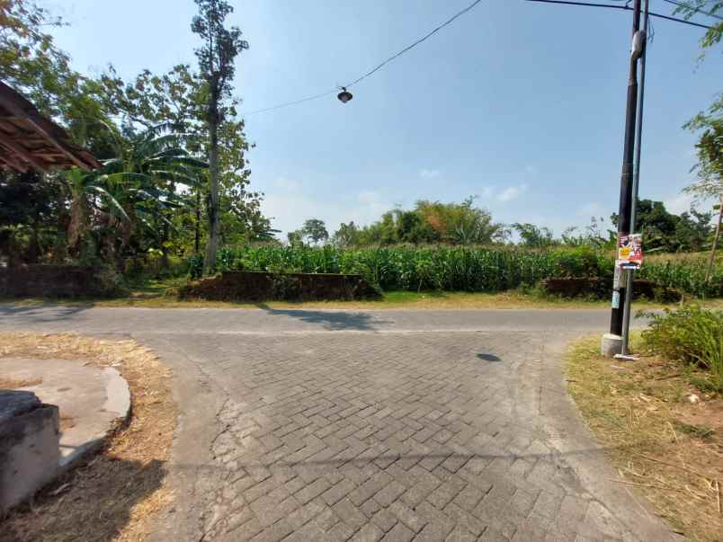 dijual tanah di blimbing banjaranyar kec tanjunganom