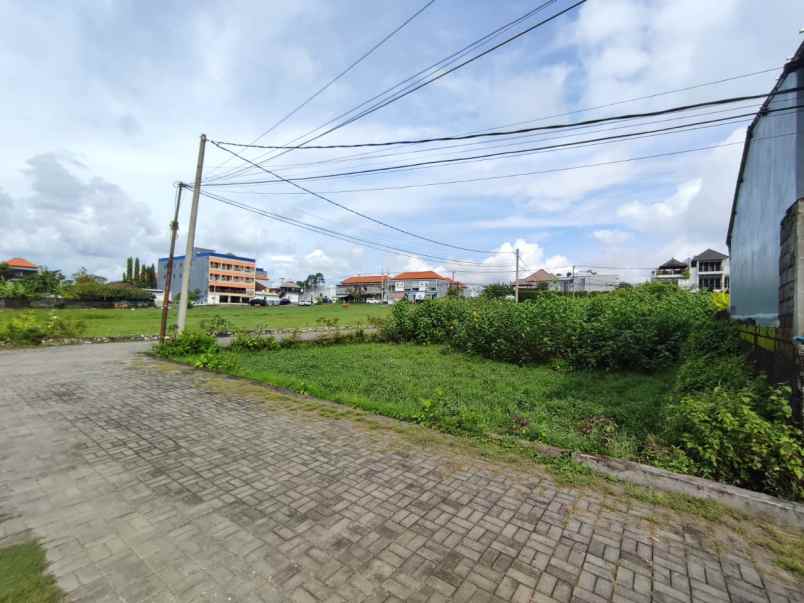 dijual tanah jalan batu mejan